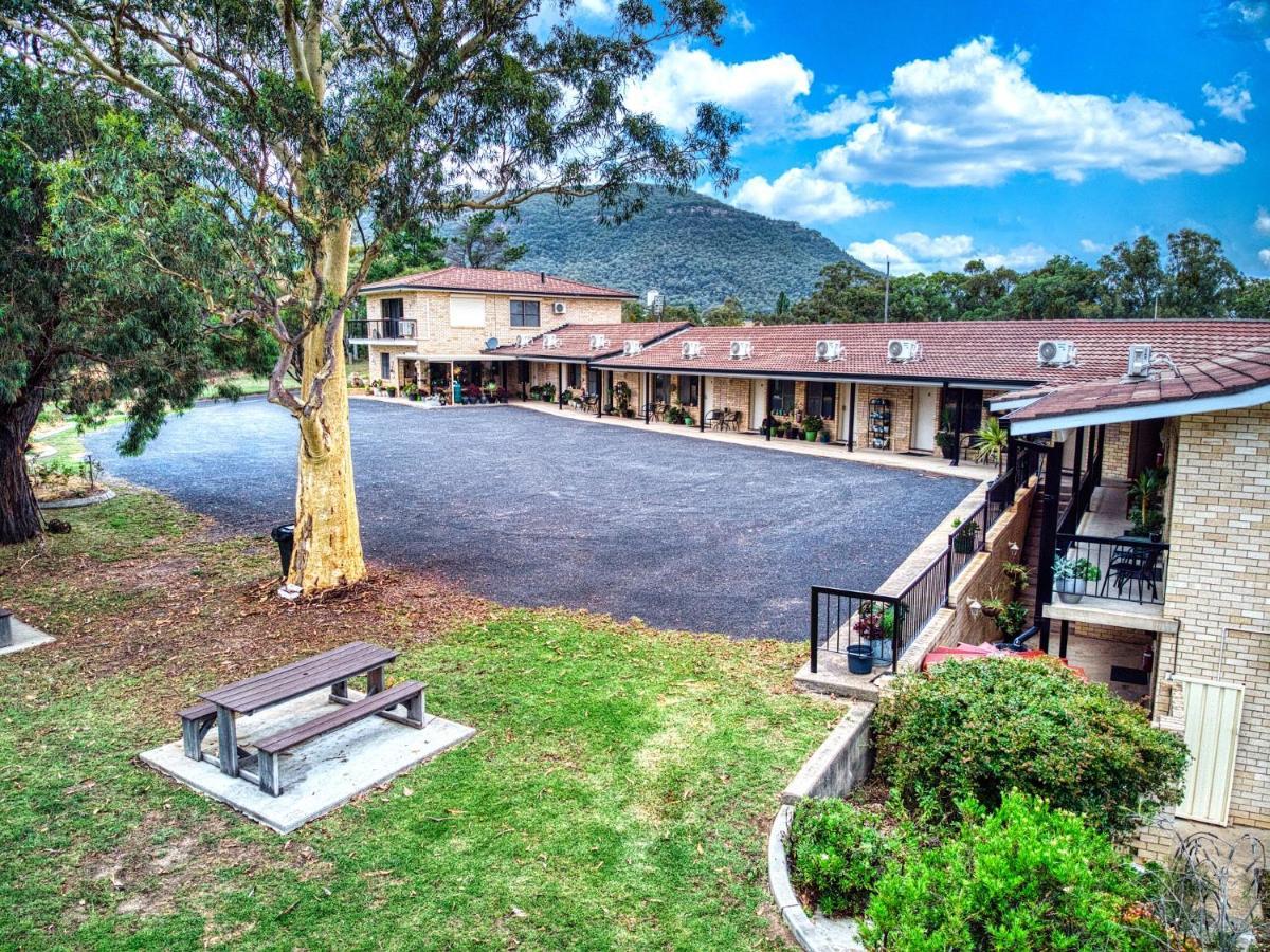 Kandos Fairways Motel Exterior photo